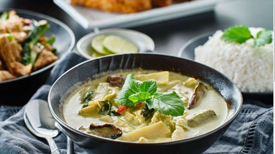 CHICKEN GREEN CURRY