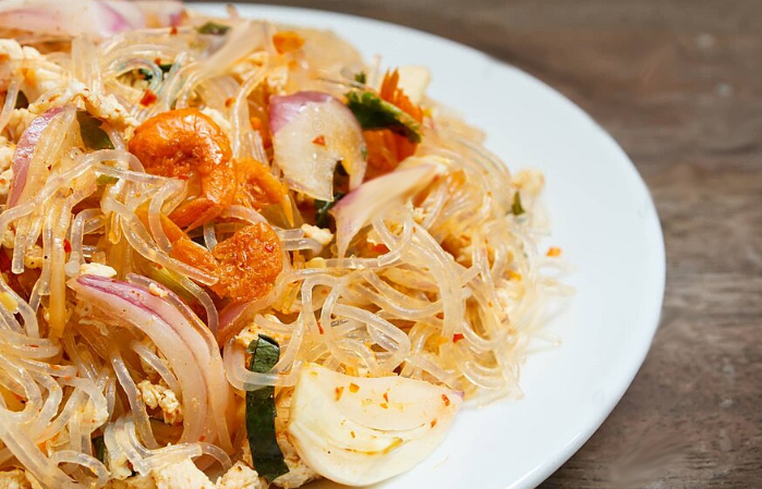 RESEP YAM WUN SEN SALAD