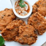 Khanom Buang (Kue Dadar Thailand)